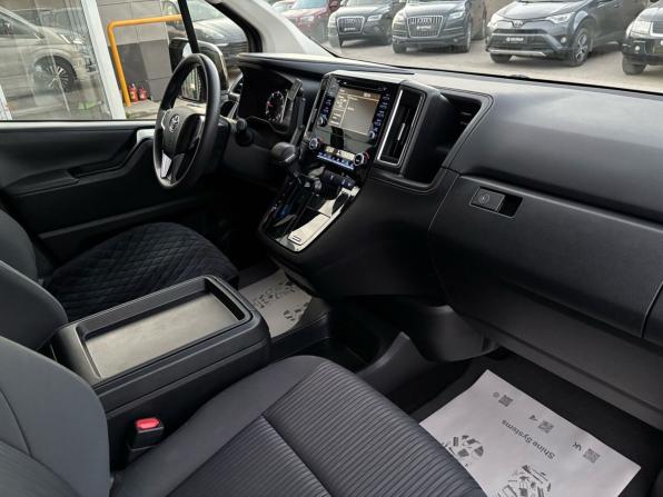 Toyota HiAce H300 с пробегом 2020 года, цена 6 290 000 рублей, 100670 км, минивэн, Автокод Объявления