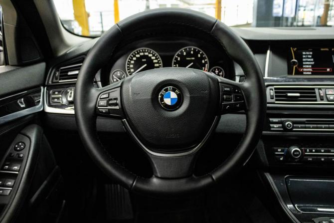BMW 5 серии VI (F10/F11/F07) Рестайлинг с пробегом 2014 года, цена 2 000 000 рублей, 223526 км, седан, Автокод Объявления