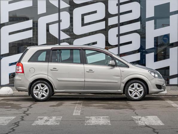 Opel Zafira B Рестайлинг с пробегом 2011 года, цена 635 000 рублей, 229811 км, компактвэн, Автокод Объявления