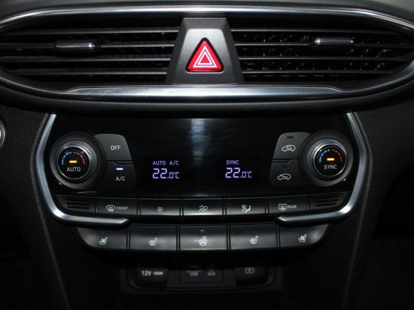 Hyundai Santa Fe IV с пробегом 2018 года, цена 2 759 900 рублей, 138547 км, внедорожник, Автокод Объявления