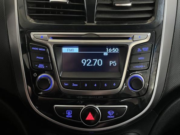 Hyundai Solaris I Рестайлинг с пробегом 2014 года, цена 950 000 рублей, 129484 км, хэтчбек, Автокод Объявления