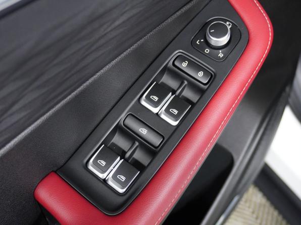 Geely Coolray I Рестайлинг с пробегом 2024 года, цена 1 975 000 рублей, 55695 км, внедорожник, Автокод Объявления