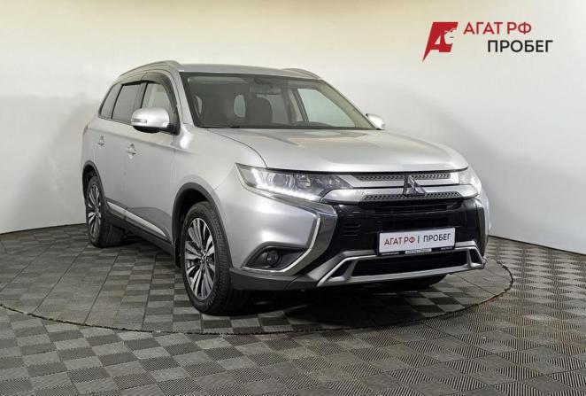 Mitsubishi Outlander III Рестайлинг 2 с пробегом 2018 года, цена 1 650 000 рублей, 236236 км, внедорожник, Автокод Объявления