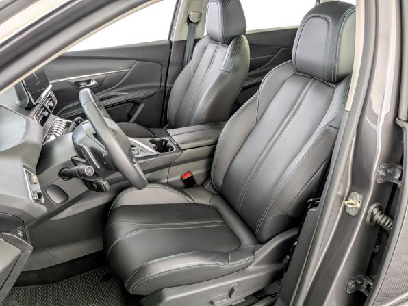 Peugeot 5008 II Рестайлинг с пробегом 2021 года, цена 3 165 000 рублей, 8200 км, внедорожник, Автокод Объявления