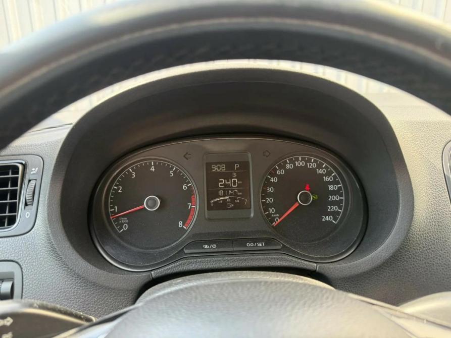 Volkswagen Polo V Рестайлинг Ростов-на-Дону  - изображение 11