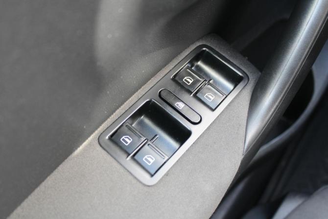 Volkswagen Polo V с пробегом 2014 года, цена 890 000 рублей, 92000 км, седан, Автокод Объявления