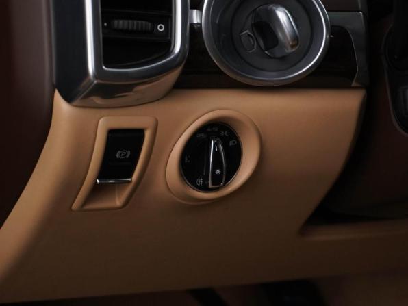 Porsche Cayenne II Рестайлинг (958) с пробегом 2014 года, цена 3 779 414 рублей, 143735 км, внедорожник, Автокод Объявления