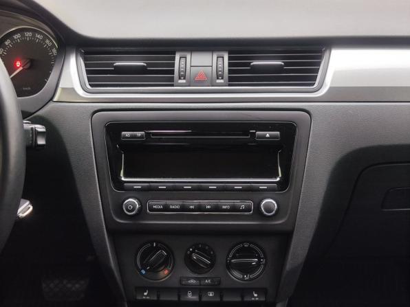 Skoda Rapid I с пробегом 2014 года, цена 900 000 рублей, 209088 км, седан, Автокод Объявления