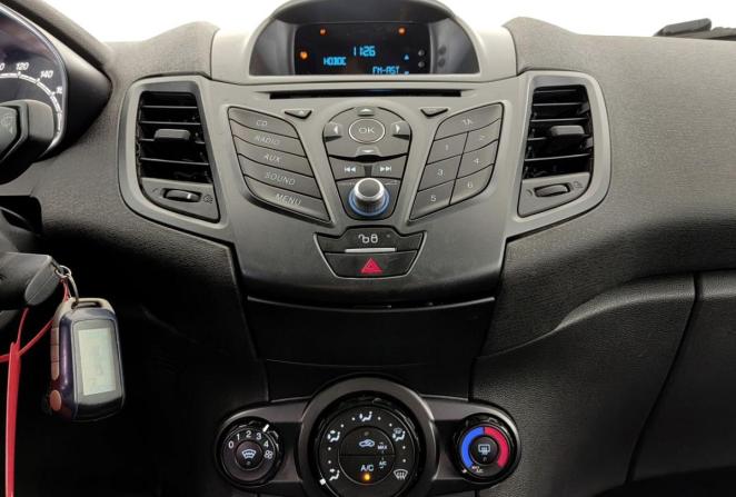 Ford Fiesta Mk6 Рестайлинг с пробегом 2015 года, цена 799 000 рублей, 214572 км, седан, Автокод Объявления
