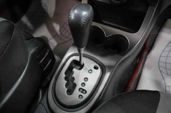 Toyota Ist II с пробегом 2010 года, цена 1 179 000 рублей, 80000 км, хэтчбек, Автокод Объявления