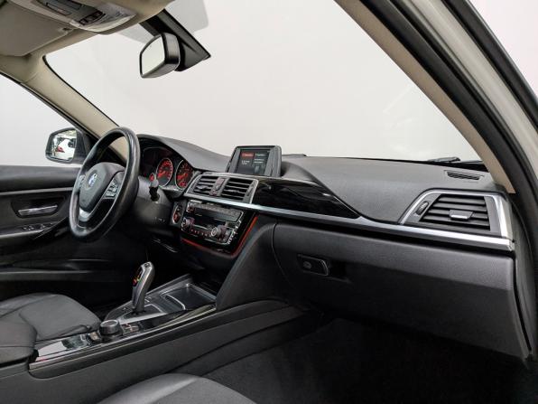 BMW 3 серии VI (F3x) Рестайлинг с пробегом 2017 года, цена 2 000 000 рублей, 95200 км, седан, Автокод Объявления