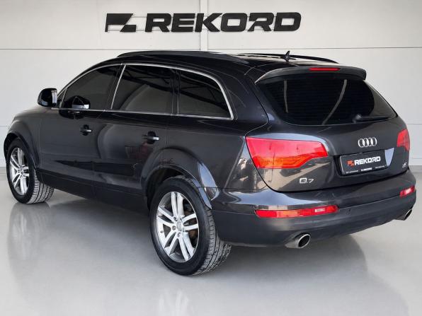 Audi Q7 I (4L) с пробегом 2007 года, цена 1 180 000 рублей, 288120 км, внедорожник, Автокод Объявления