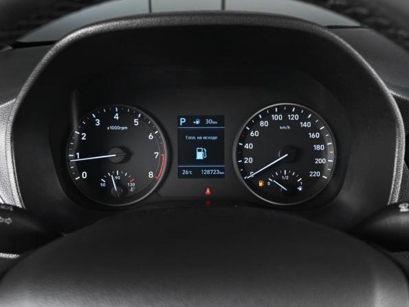 Hyundai Solaris II с пробегом 2019 года, цена 1 529 000 рублей, 128723 км, седан, Автокод Объявления