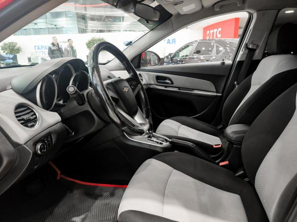 Chevrolet Cruze I Рестайлинг с пробегом 2014 года, цена 580 000 рублей, 300133 км, седан, Автокод Объявления