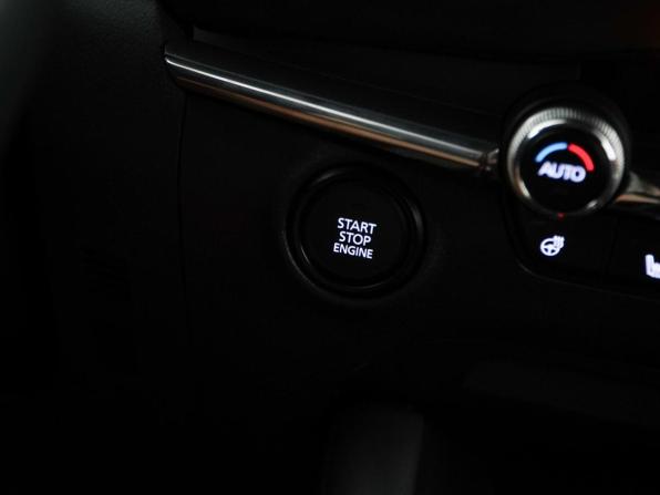 Mazda 3 IV (BP) с пробегом 2019 года, цена 2 277 077 рублей, 24750 км, хэтчбек, Автокод Объявления