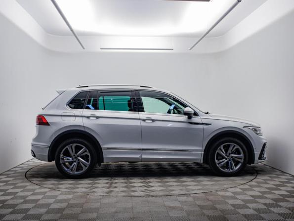 Volkswagen Tiguan II Рестайлинг с пробегом 2021 года, цена 4 290 000 рублей, 23659 км, внедорожник, Автокод Объявления