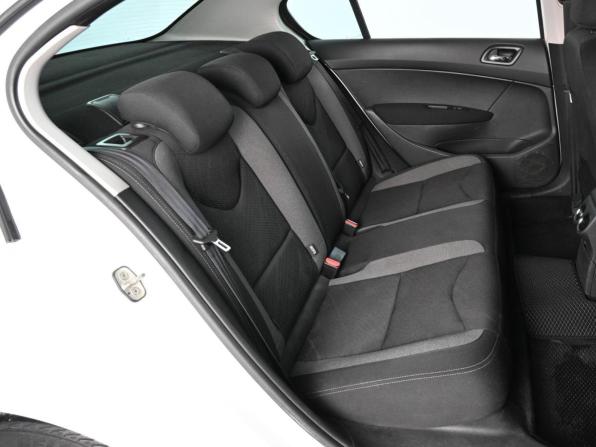 Peugeot 408 I с пробегом 2015 года, цена 839 000 рублей, 126032 км, седан, Автокод Объявления