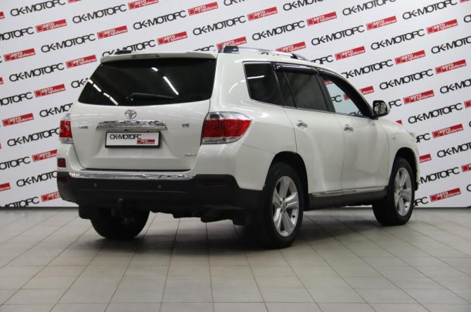 Toyota Highlander II (XU40) Рестайлинг с пробегом 2013 года, цена 1 895 950 рублей, 354694 км, внедорожник, Автокод Объявления