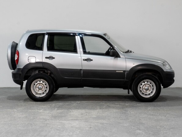 Chevrolet Niva I Рестайлинг с пробегом 2015 года, цена 799 000 рублей, 108903 км, внедорожник, Автокод Объявления