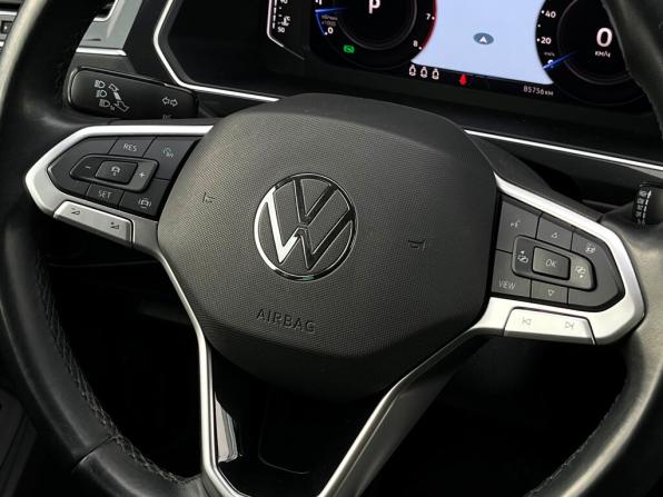 Volkswagen Tiguan II Рестайлинг с пробегом 2021 года, цена 2 505 700 рублей, 85756 км, внедорожник, Автокод Объявления