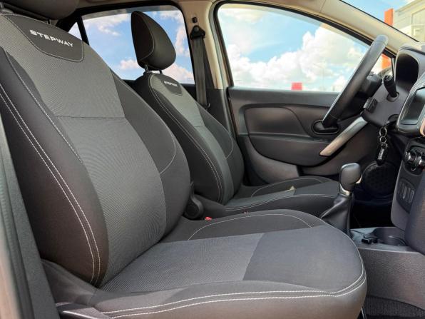 Renault Logan II Рестайлинг с пробегом 2022 года, цена 1 070 000 рублей, 148608 км, седан, Автокод Объявления