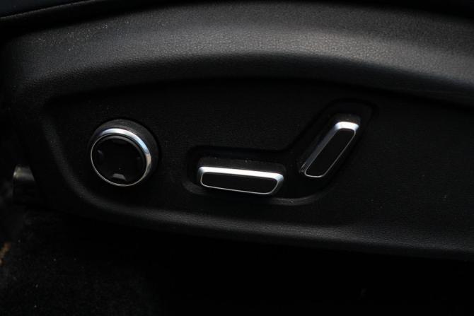 Geely Atlas II с пробегом 2024 года, цена 3 300 000 рублей, 12816 км, внедорожник, Автокод Объявления
