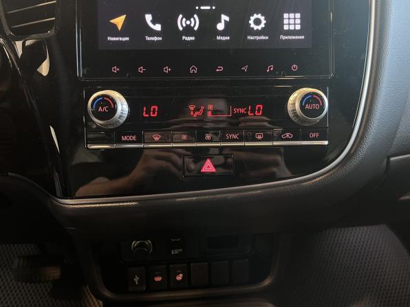 Mitsubishi Outlander III Рестайлинг 3 с пробегом 2022 года, цена 3 135 000 рублей, 31744 км, внедорожник, Автокод Объявления
