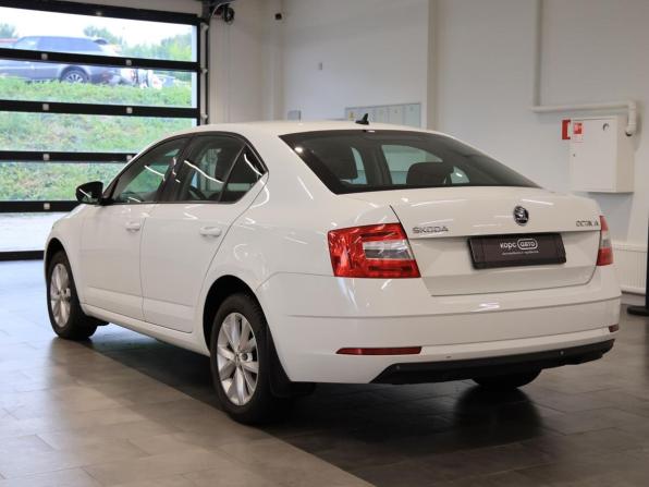 Skoda Octavia III (A7) Рестайлинг с пробегом 2018 года, цена 1 394 000 рублей, 154352 км, лифтбек, Автокод Объявления