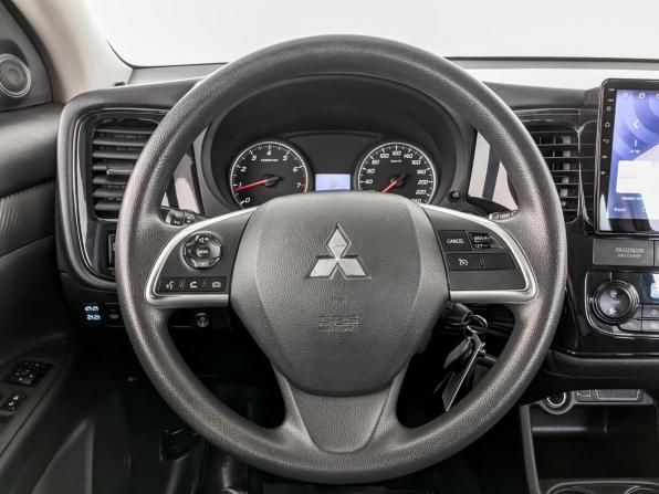 Mitsubishi Outlander III Рестайлинг 2 с пробегом 2016 года, цена 1 790 000 рублей, 90640 км, внедорожник, Автокод Объявления