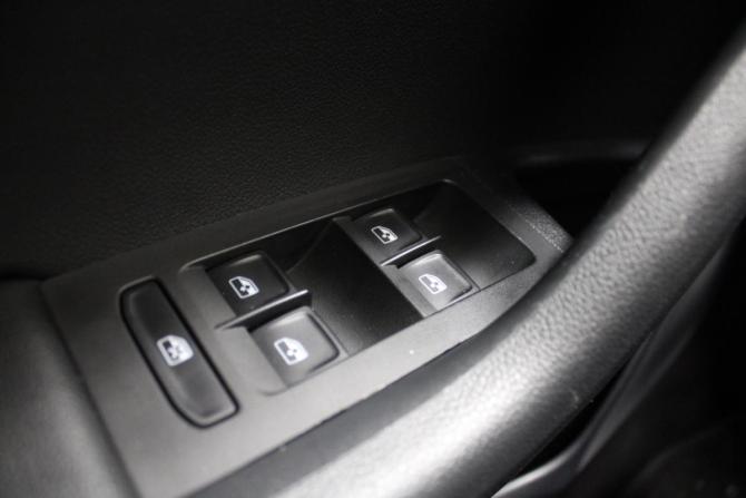 Skoda Octavia III (A7) Рестайлинг с пробегом 2018 года, цена 2 049 000 рублей, 35000 км, лифтбек, Автокод Объявления