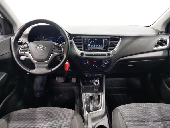 Hyundai Solaris II с пробегом 2018 года, цена 1 245 000 рублей, 122500 км, седан, Автокод Объявления