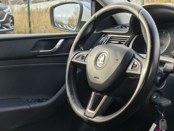 Skoda Rapid I с пробегом 2015 года, цена 599 000 рублей, 338000 км, лифтбек, Автокод Объявления