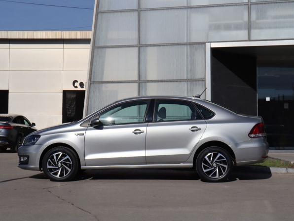Volkswagen Polo V Рестайлинг с пробегом 2018 года, цена 1 200 000 рублей, 48447 км, седан, Автокод Объявления