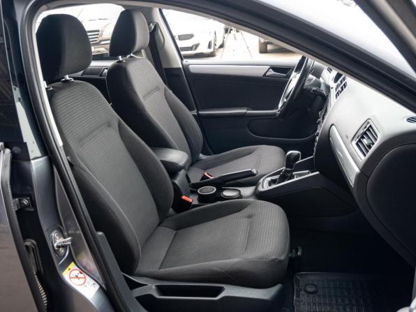 Volkswagen Jetta VI Рестайлинг с пробегом 2018 года, цена 1 450 000 рублей, 110202 км, седан, Автокод Объявления