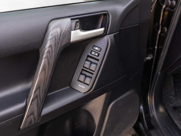 Toyota Land Cruiser Prado 150 Series Рестайлинг 2 с пробегом 2019 года, цена 5 500 000 рублей, 154964 км, внедорожник, Автокод Объявления