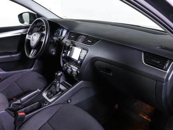 Skoda Octavia III (A7) с пробегом 2016 года, цена 1 690 000 рублей, 179944 км, лифтбек, Автокод Объявления