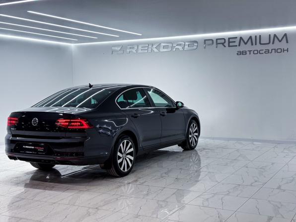Volkswagen Passat B8 с пробегом 2019 года, цена 1 870 000 рублей, 226641 км, седан, Автокод Объявления