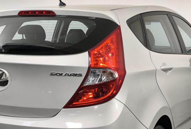 Hyundai Solaris I Рестайлинг с пробегом 2015 года, цена 879 000 рублей, 182544 км, хэтчбек, Автокод Объявления