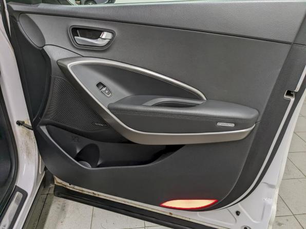 Hyundai Santa Fe III Рестайлинг с пробегом 2016 года, цена 2 090 000 рублей, 196897 км, внедорожник, Автокод Объявления