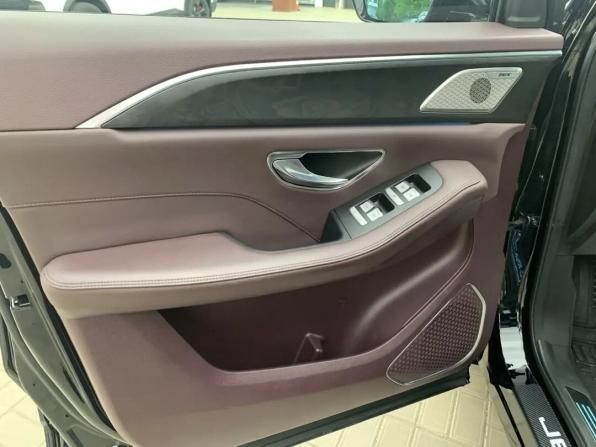 JETOUR X90+ с пробегом 2023 года, цена 2 199 900 рублей, 41272 км, внедорожник, Автокод Объявления