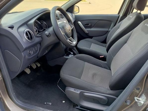 Renault Sandero II Рестайлинг с пробегом 2020 года, цена 1 159 000 рублей, 73002 км, хэтчбек, Автокод Объявления