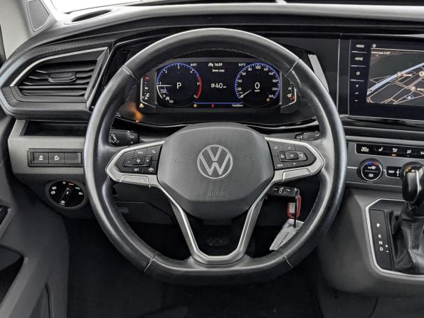 Volkswagen Caravelle T6 Рестайлинг с пробегом 2022 года, цена 4 420 000 рублей, 156281 км, минивэн, Автокод Объявления