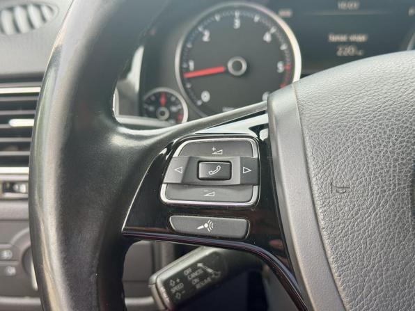 Volkswagen Touareg II с пробегом 2013 года, цена 2 274 000 рублей, 232324 км, внедорожник, Автокод Объявления