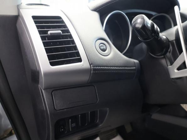 Mitsubishi Outlander II Рестайлинг с пробегом 2010 года, цена 989 000 рублей, 167449 км, внедорожник, Автокод Объявления