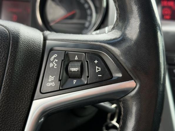 Opel Astra J Рестайлинг с пробегом 2013 года, цена 790 000 рублей, 216530 км, седан, Автокод Объявления