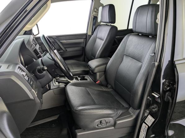 Mitsubishi Pajero IV Рестайлинг 2 с пробегом 2014 года, цена 2 450 000 рублей, 140494 км, внедорожник, Автокод Объявления