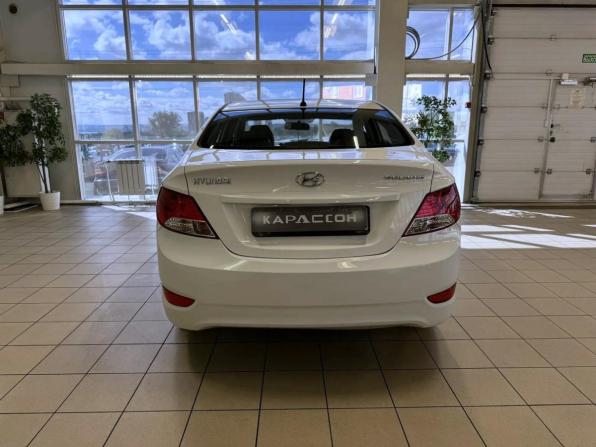 Hyundai Solaris I с пробегом 2014 года, цена 950 000 рублей, 218455 км, седан, Автокод Объявления