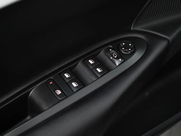 Citroen C4 II Рестайлинг с пробегом 2017 года, цена 928 000 рублей, 130959 км, седан, Автокод Объявления