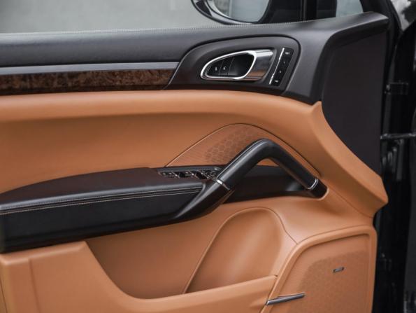Porsche Cayenne II Рестайлинг (958) с пробегом 2015 года, цена 4 949 505 рублей, 169609 км, внедорожник, Автокод Объявления