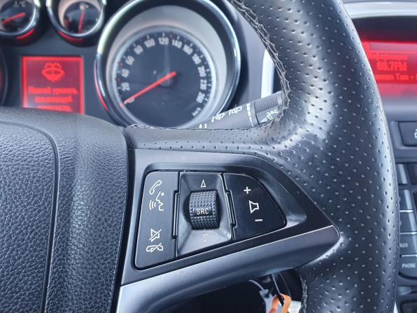 Opel Astra J Рестайлинг с пробегом 2013 года, цена 830 000 рублей, 135049 км, хэтчбек, Автокод Объявления